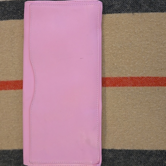 Lilly Pulitzer Rare PinkGreen Leather Clutch NWOT - Picture 4 of 11